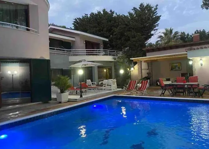 Luxury Villa Near Sea With Private Pool